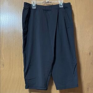 lululemon athletica Black Capris